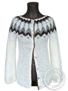 Fell open - Icelandic Design Wool Sweater 4